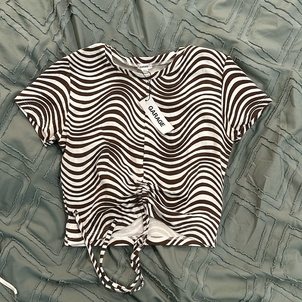 Garage - Crop top size small
